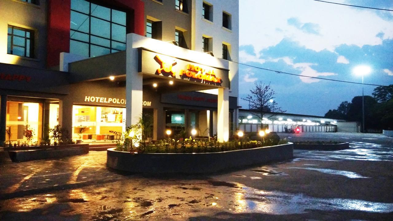 호텔 폴로 맥스 자발푸르 외부 사진